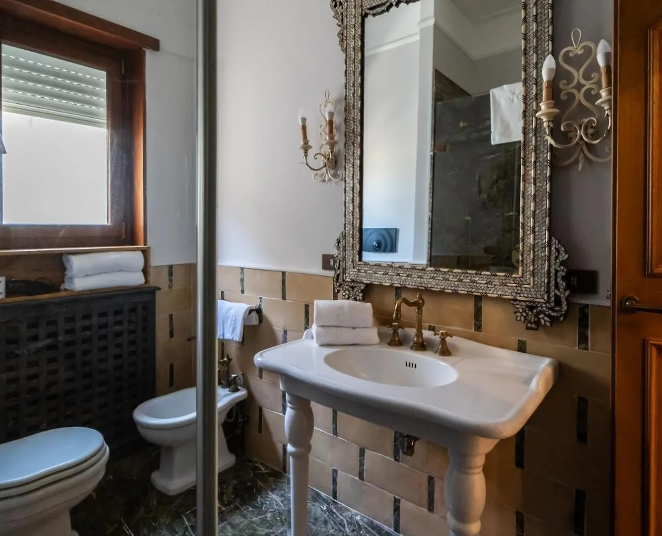 Butterfly Panoramic Apartment Naples Italy