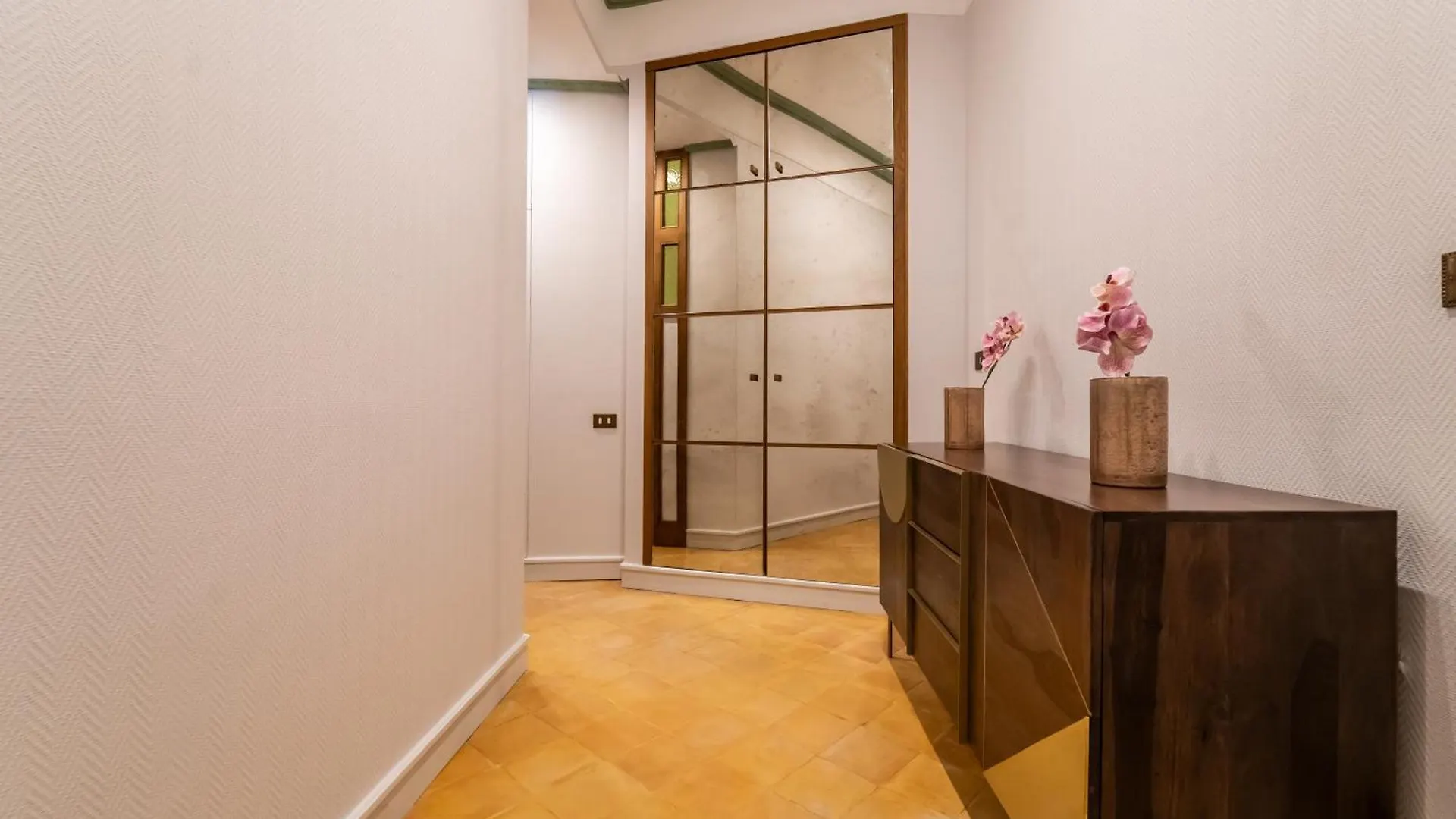 Butterfly Panoramic Apartment Naples Italy